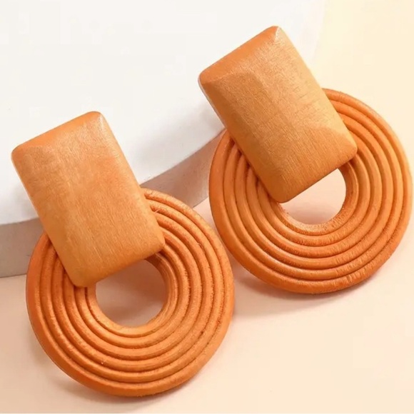 Folly Casa Tan Clara Earrings - Picture 3 of 12